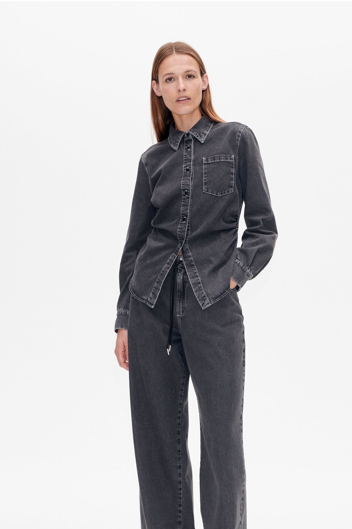 Baum und Pferdgarten  Maria denimskjorte - Black Worn Denim