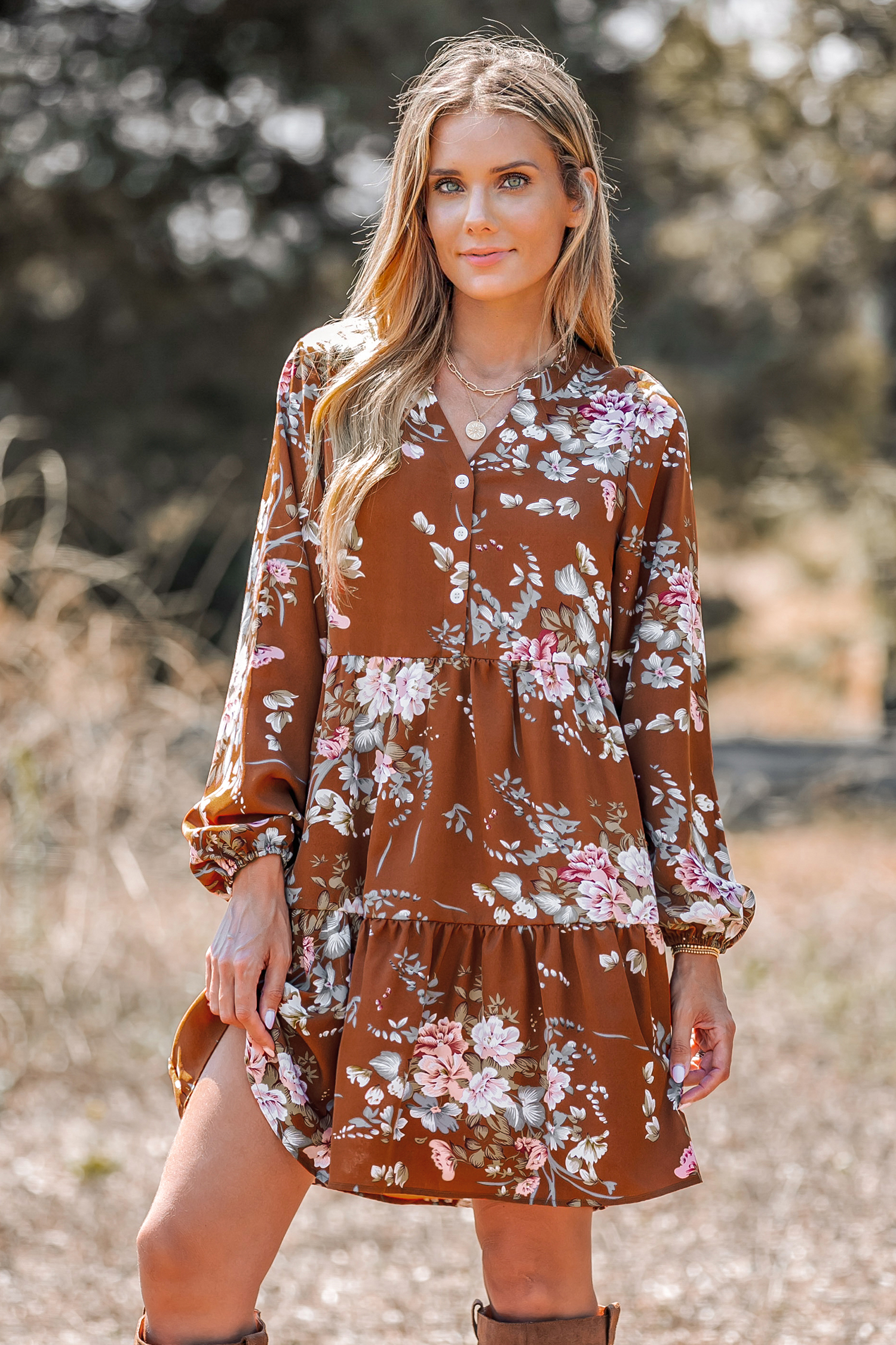 Robe mini à boutons sur le devant et imprimé floral