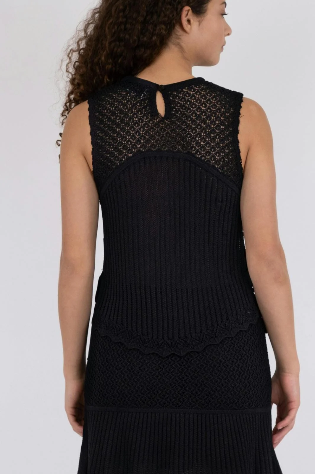 Neo Noir Coral Knit Top
