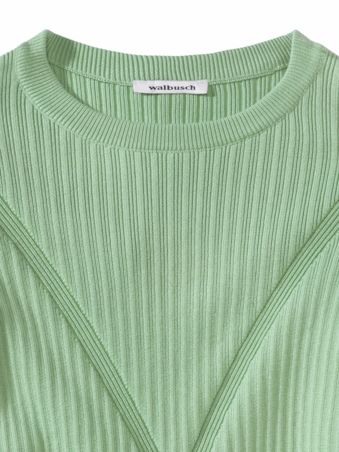 Struktur-Pullover Figurschmeichler