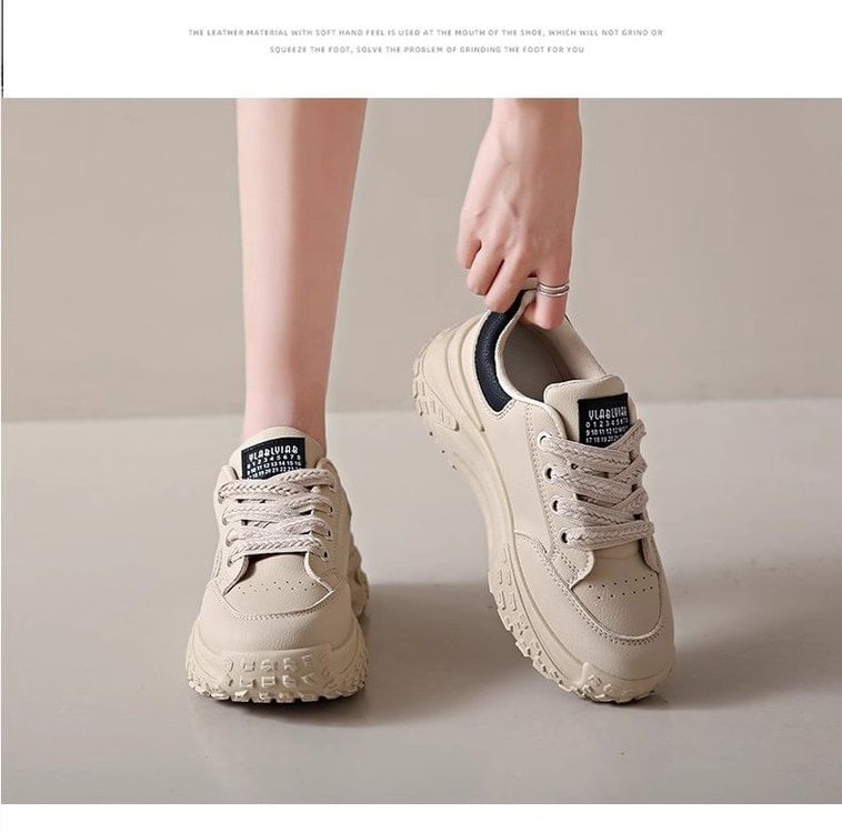 Asterisk - Veterschoenen met letters en platform