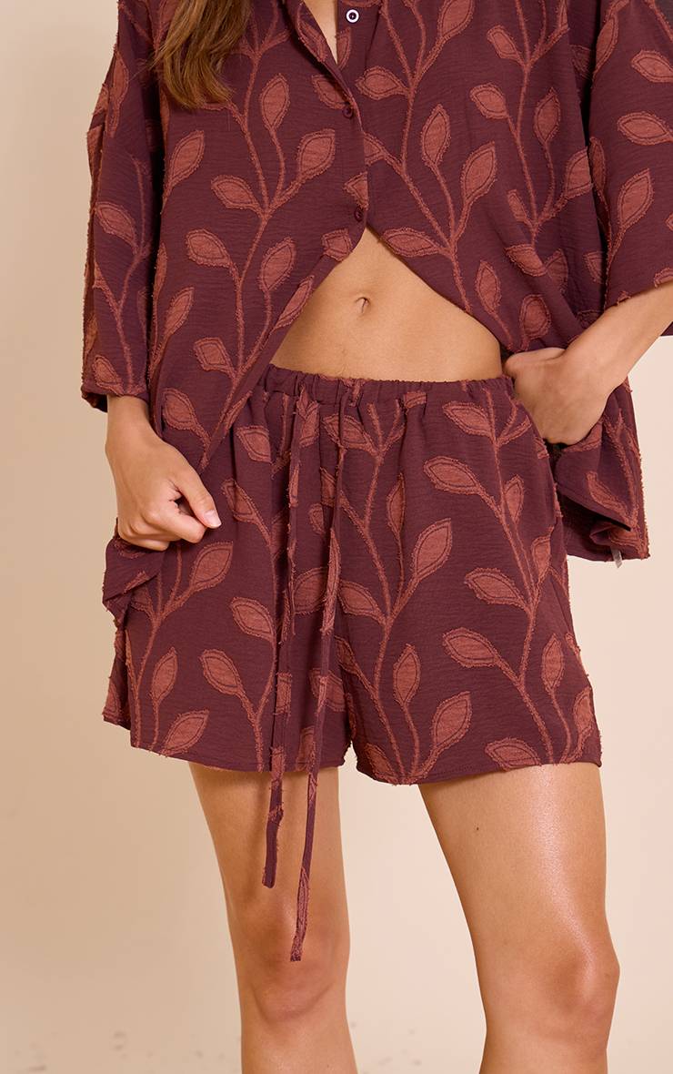 Prune Short Fluide Brodé À Motifs Floraux