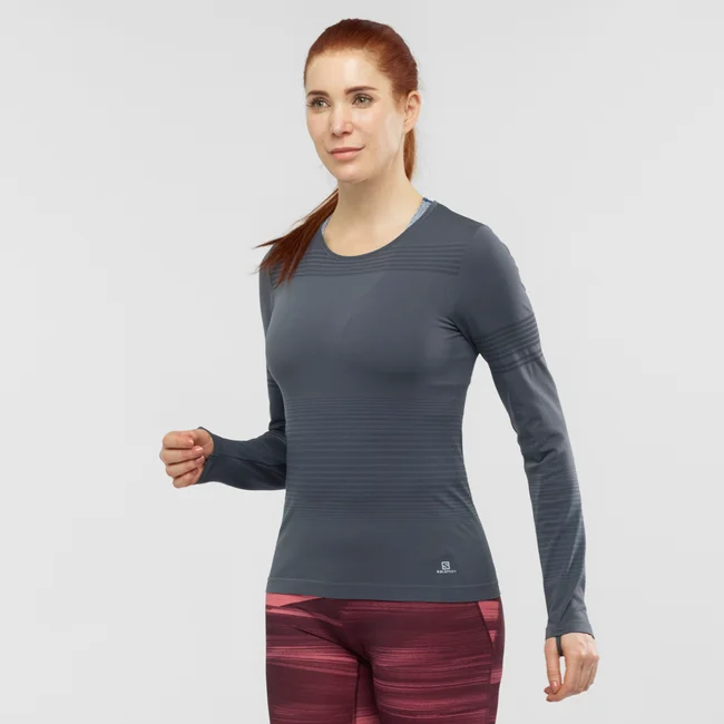 ESSENTIAL MOVE ON SEAMLESS  Langarmshirt Damen EBONY