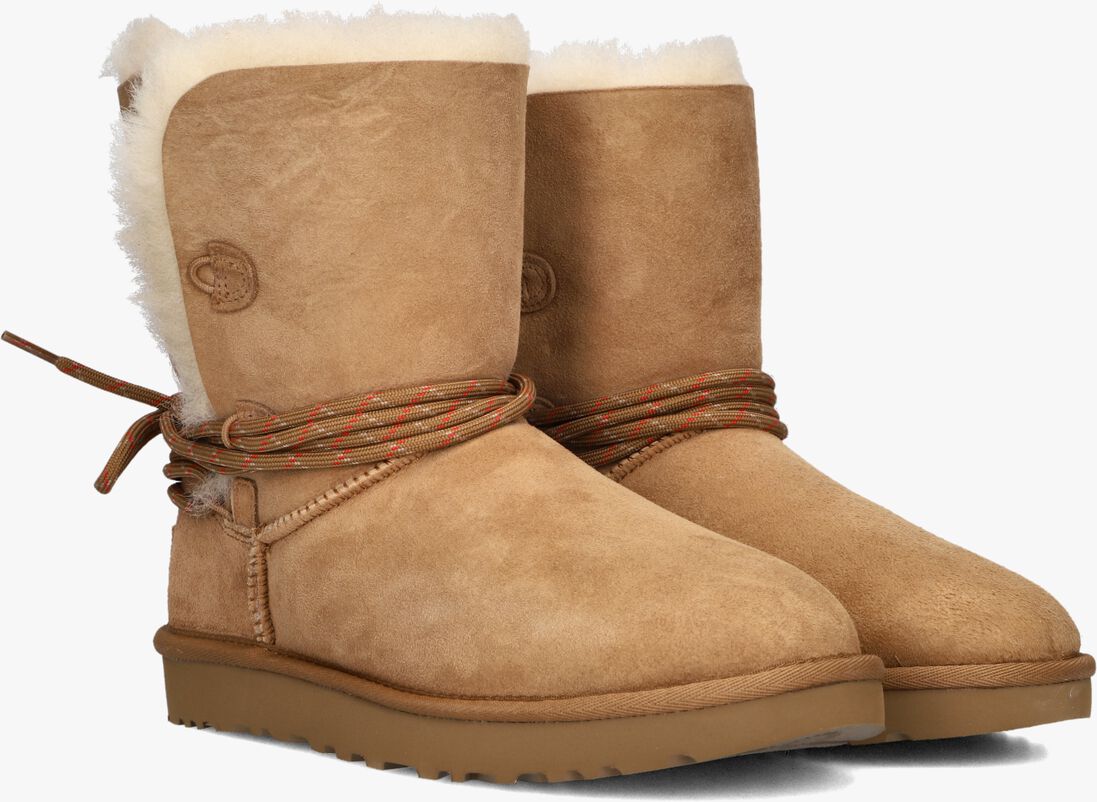 camel ugg vachtlaarzen w bailey tie
