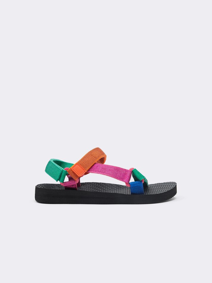 Sandália esportiva com glitter - Combinada