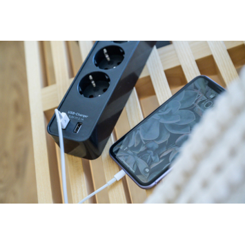 Brennenstuhl stekkerdoos 4-voudig met 2 USB-aansluitingen en schakelaar zwart 1,5 meter