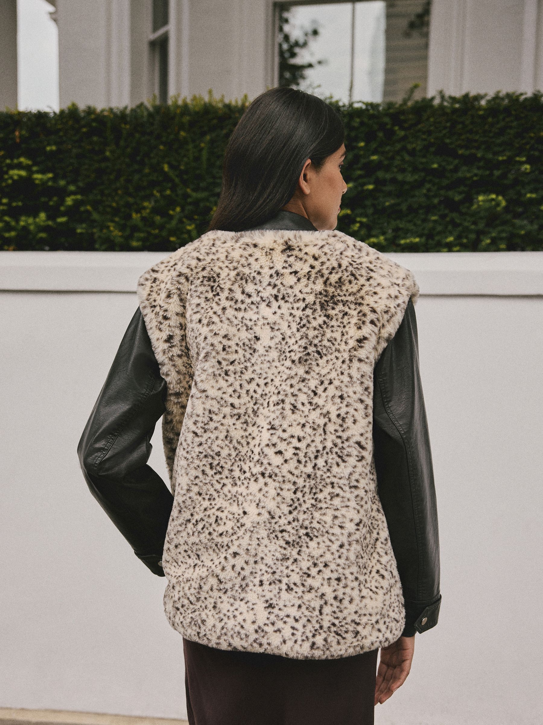 Dierenprint - Gilet van imitatiebont