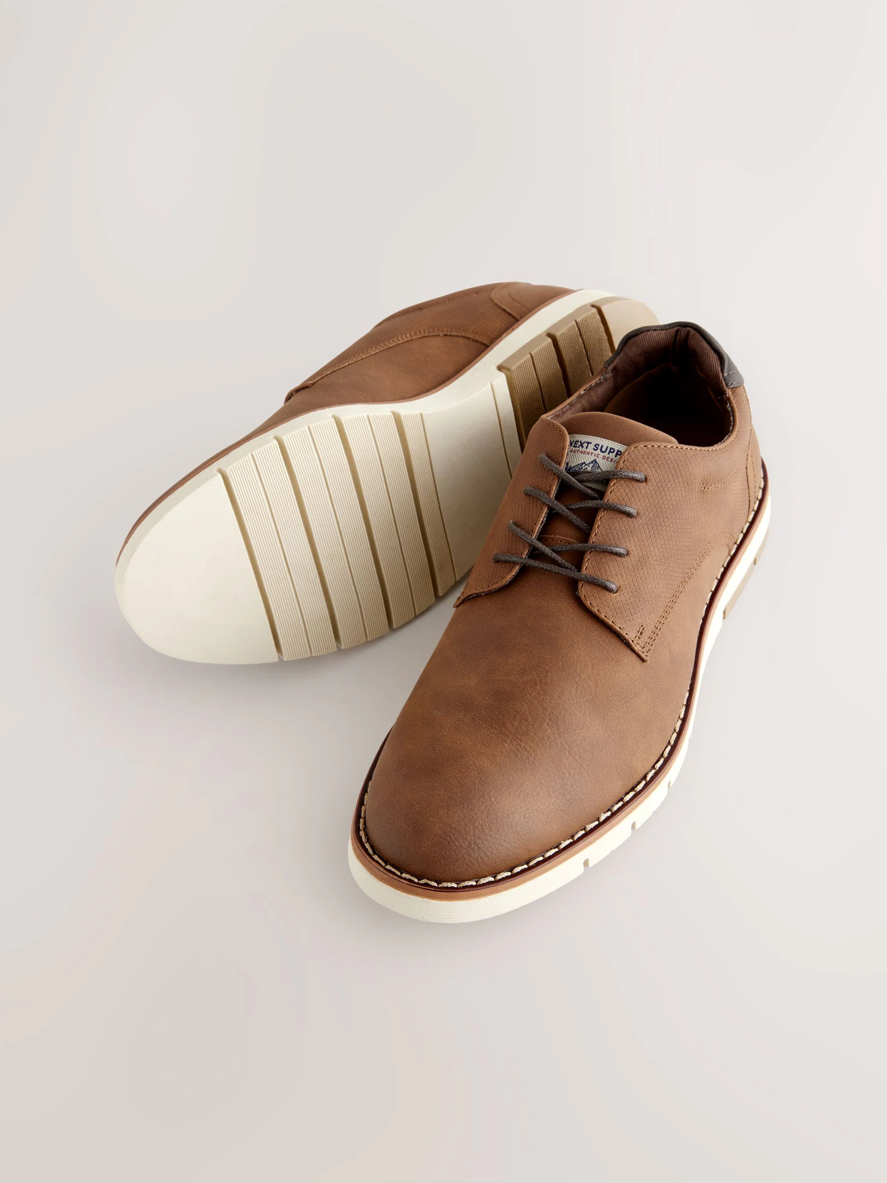 Lichtbruin - Sportschoenen met sleehak