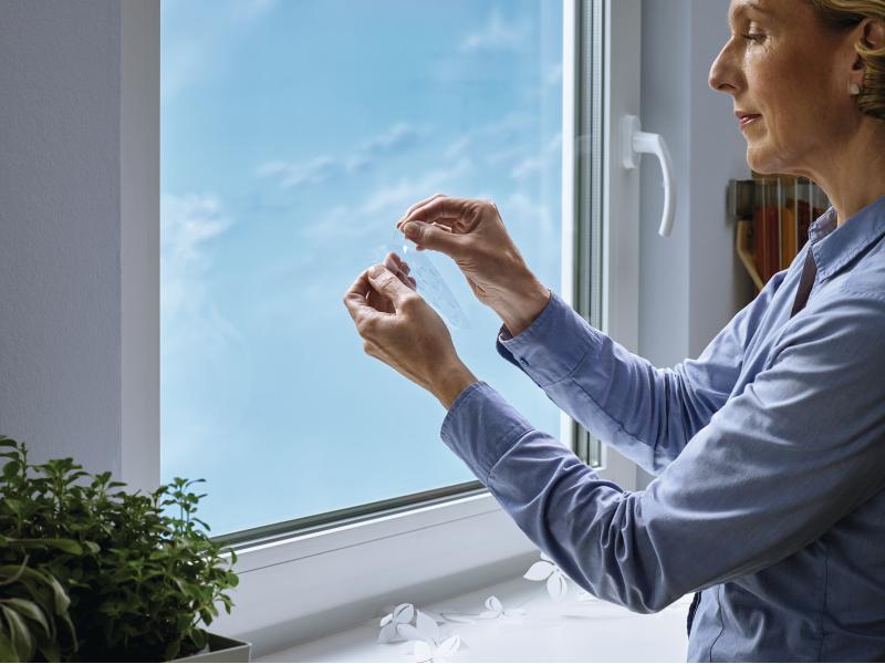 tesa Doppelseitige Klebepads für transparente Flächen 60 Stück