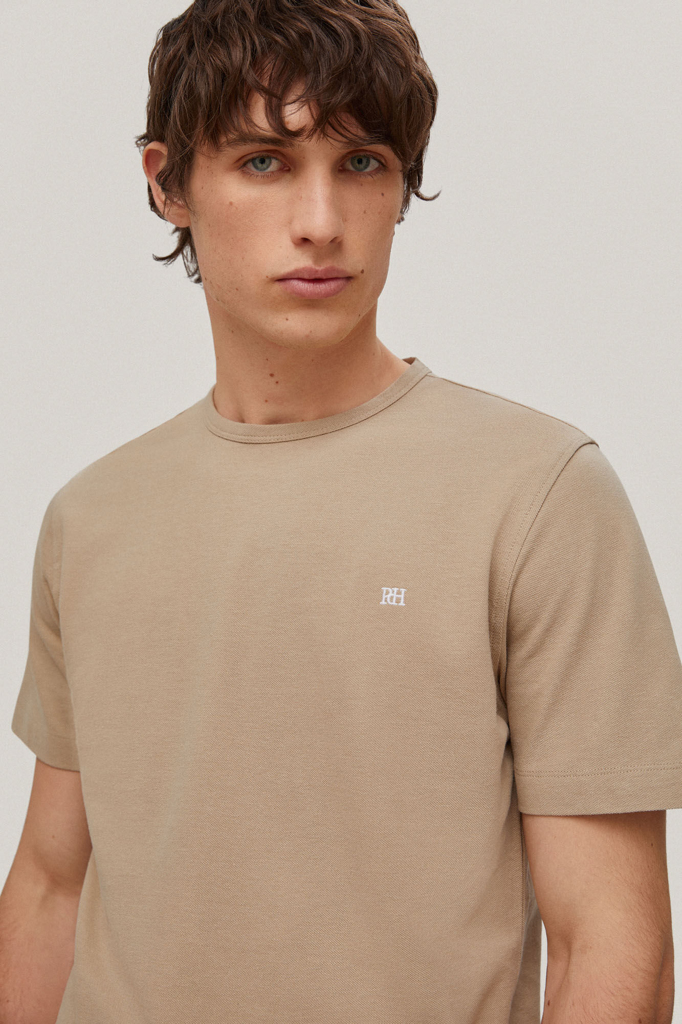 Camiseta Piqué - Bege