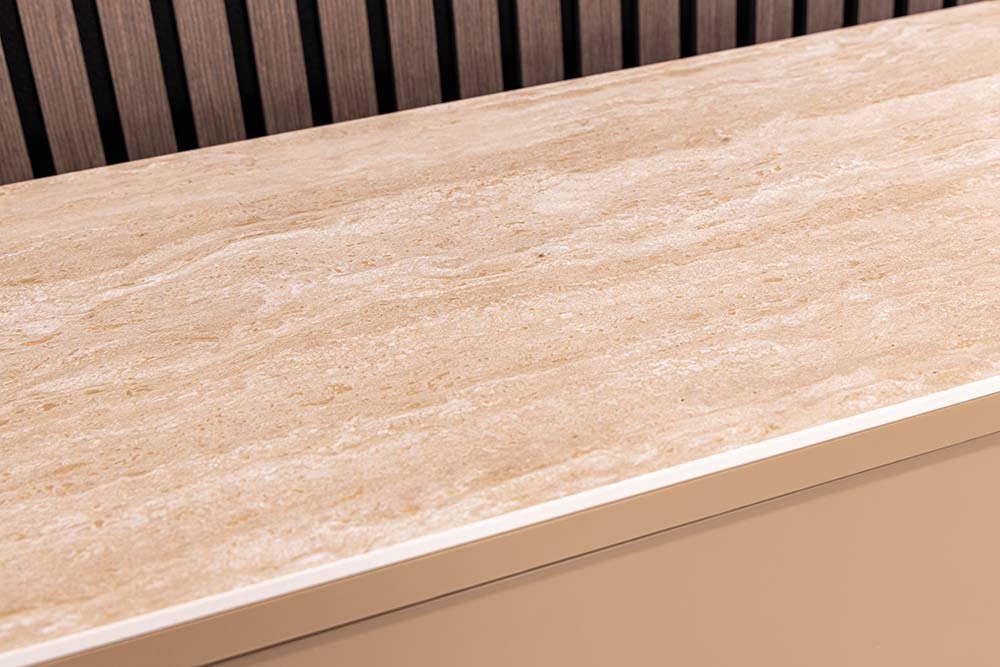 Design Highboard SAVOY 130cm grau beige greige Travertin Keramik Stauraum 3D-Front