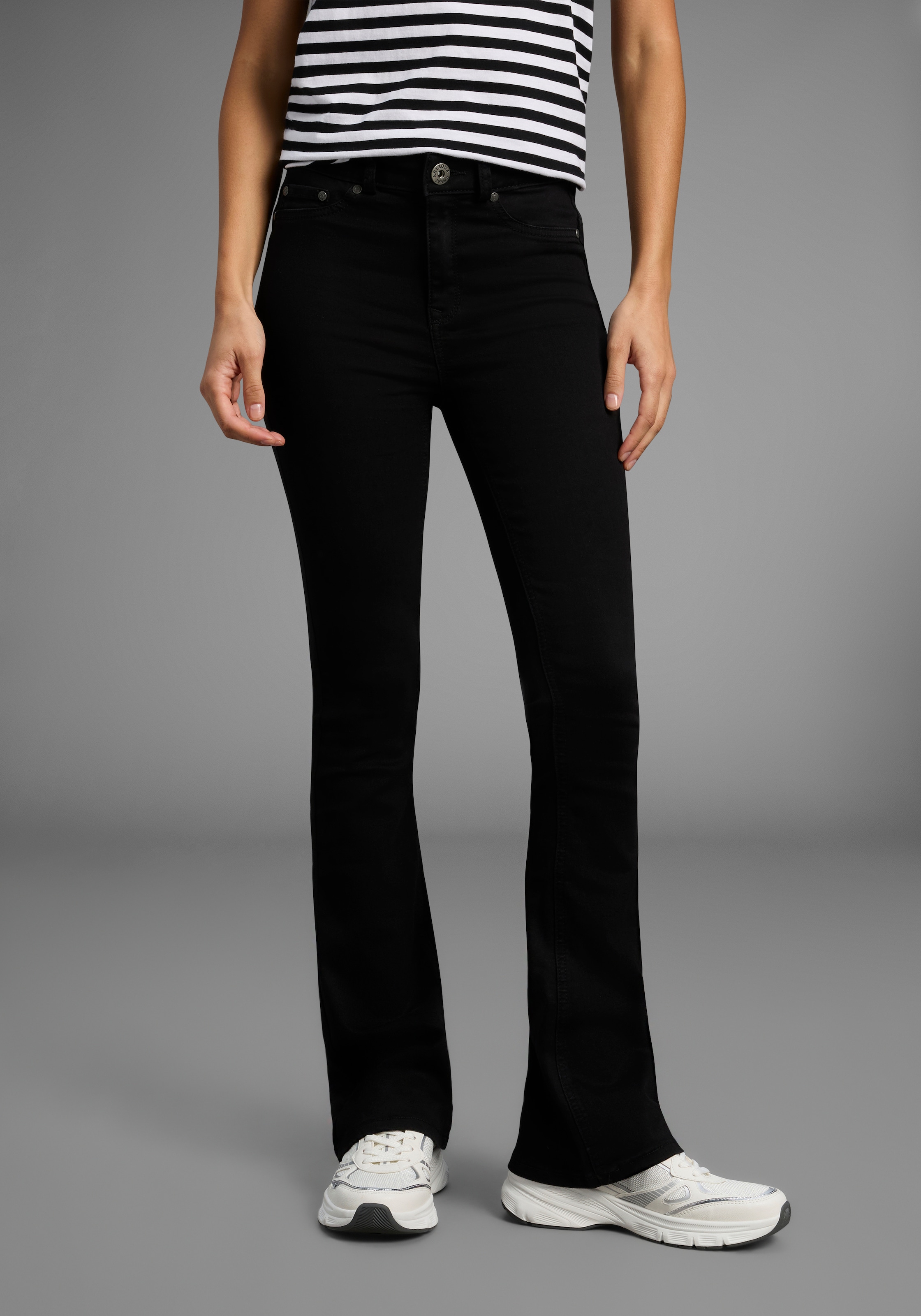 Arizona Bootcut-Jeans »Ultra Stretch«, ausgestellte Beinform,  Used-Waschung,  hohe Leibhöhe
