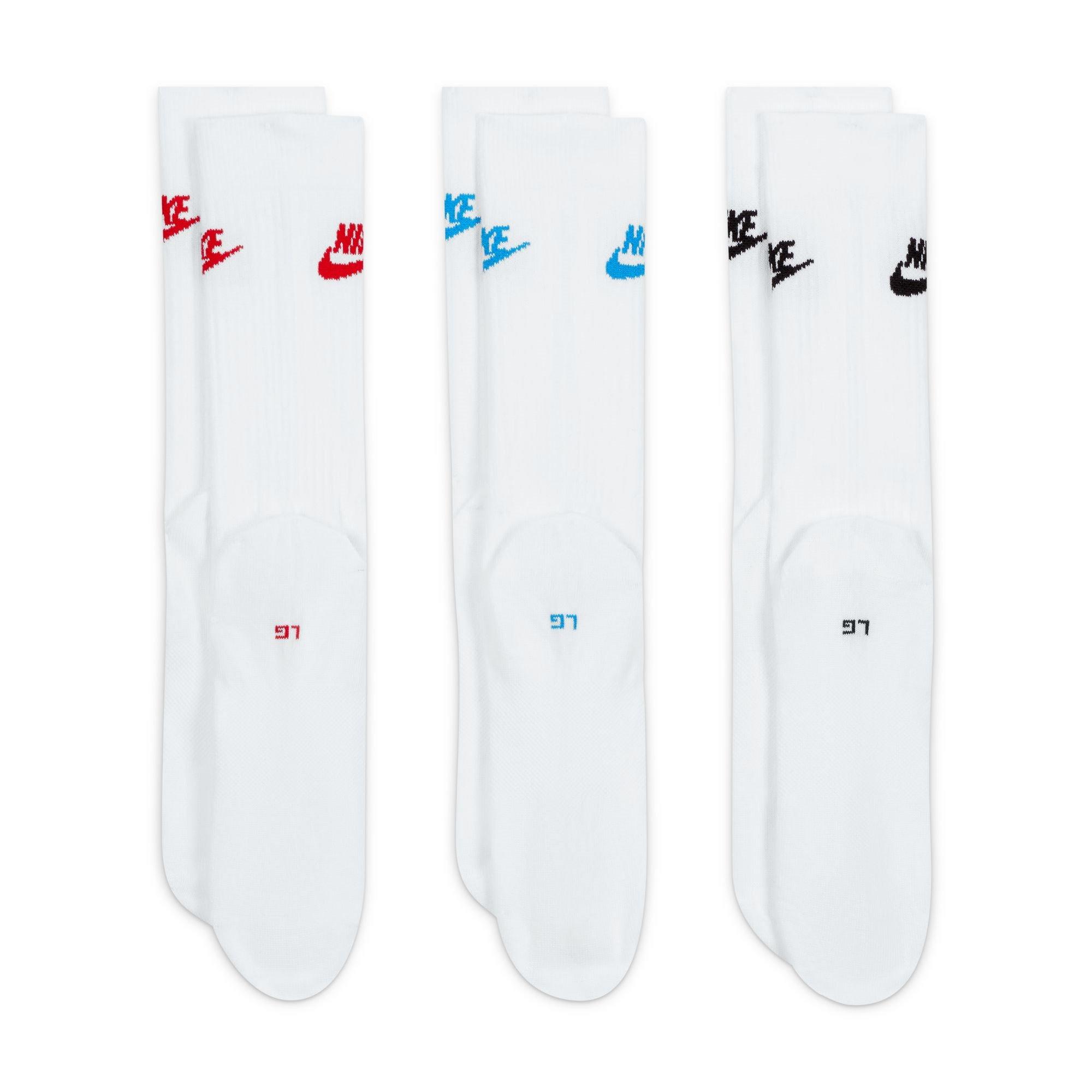 Nike 3 Pack of Essential Crew Socks