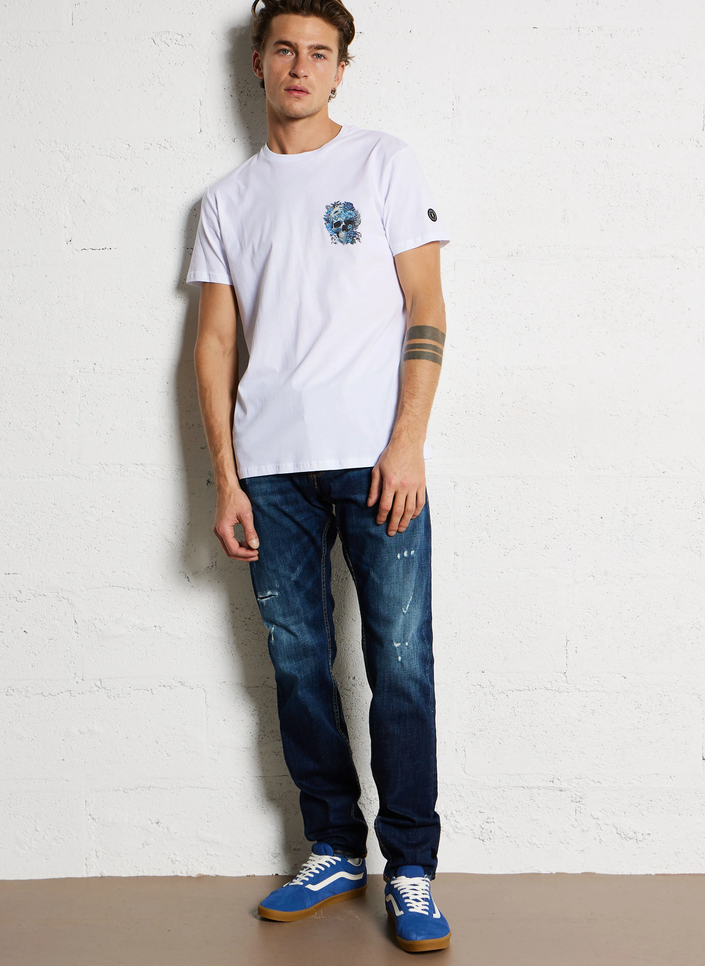 700/11 - Jean slim délavé en coton mélangé | Bleu
