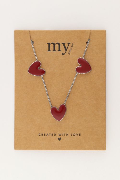 Fijne ketting met burgundy hartjes