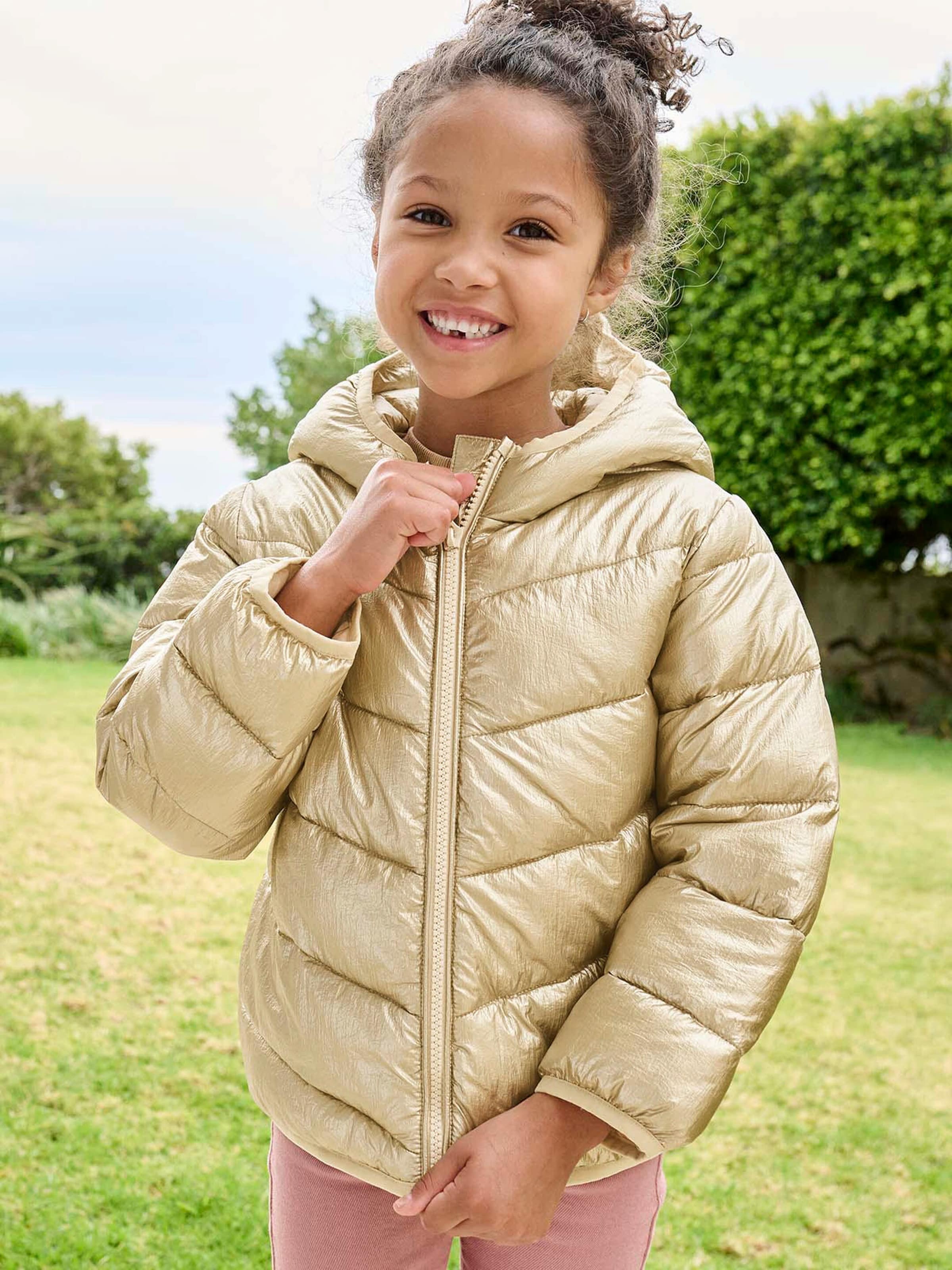 Vertbaudet Glänzende Mädchen Light-Steppjacke mit Kapuze, Recycling-Polyester gold