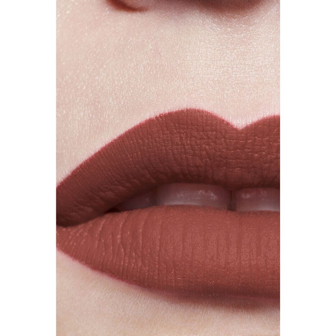 CHANEL ROUGE ALLURE LIQUID VELVET BATOM LÍQUIDO MATE INTENSO DE LONGA DURAÇÃO