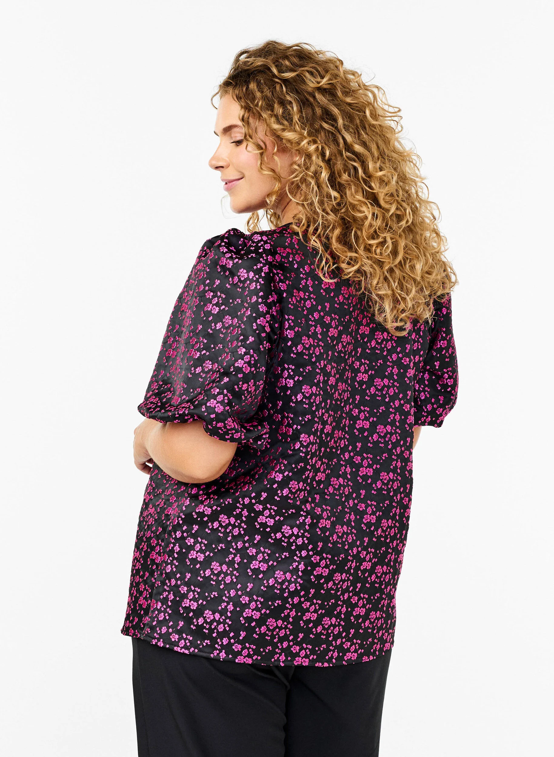 Skjortebluse med 1/2 ærmer og broderede blomster