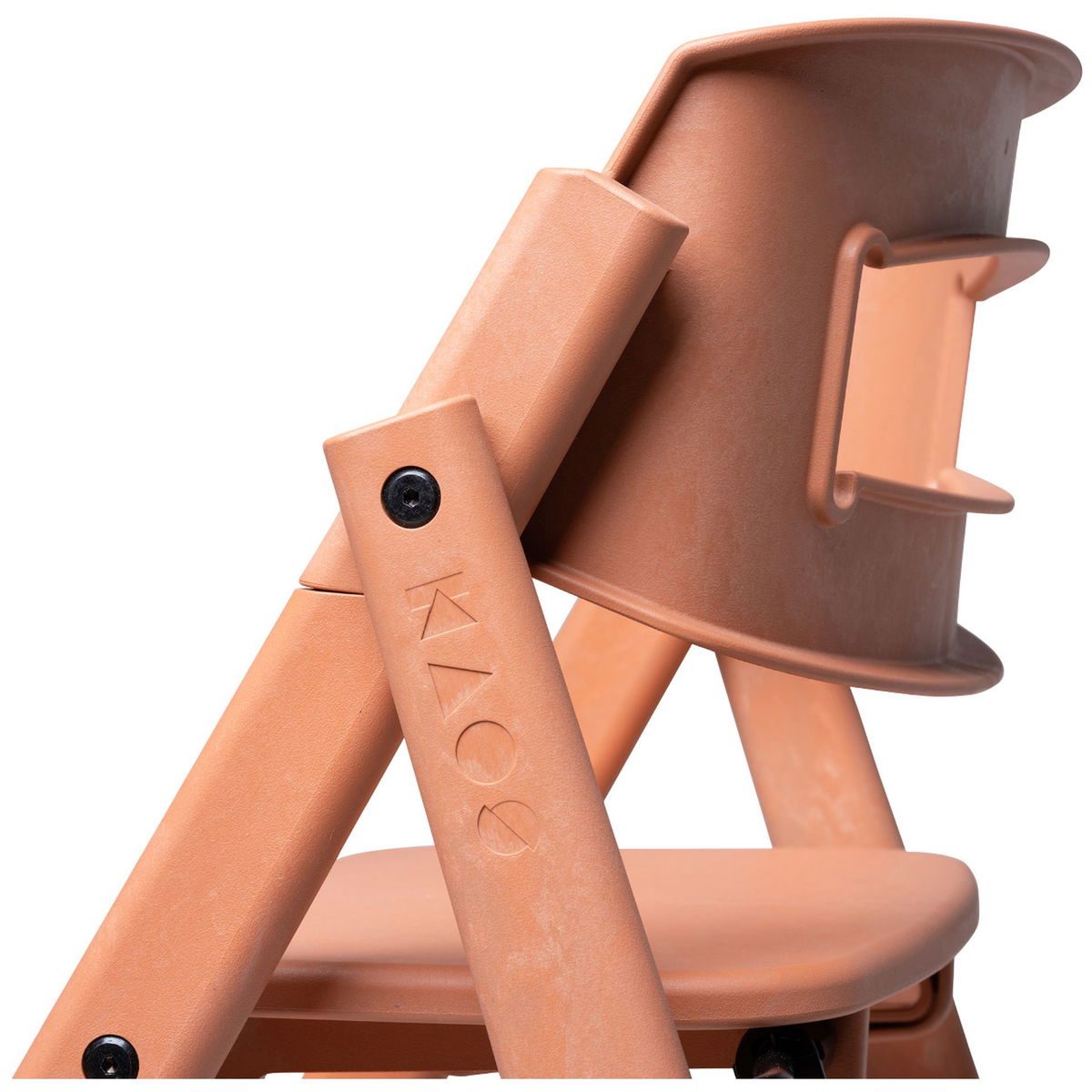 KAOSKAOS   Klapp Hochstuhl Recycelter Kunststoff terracotta pink