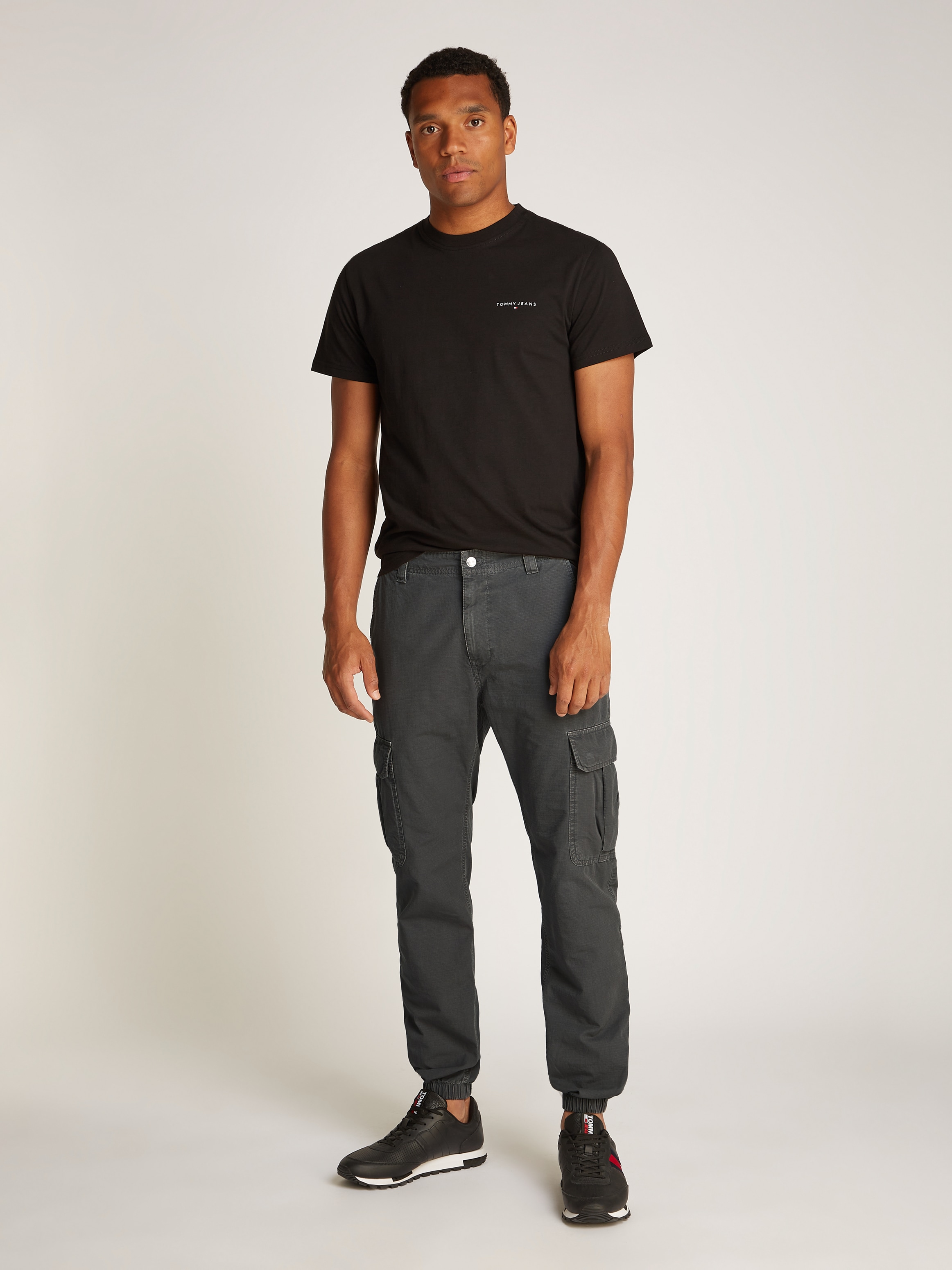 Tommy Jeans Cargohose »TJM RYAN CARGO«  mit Logostickerei