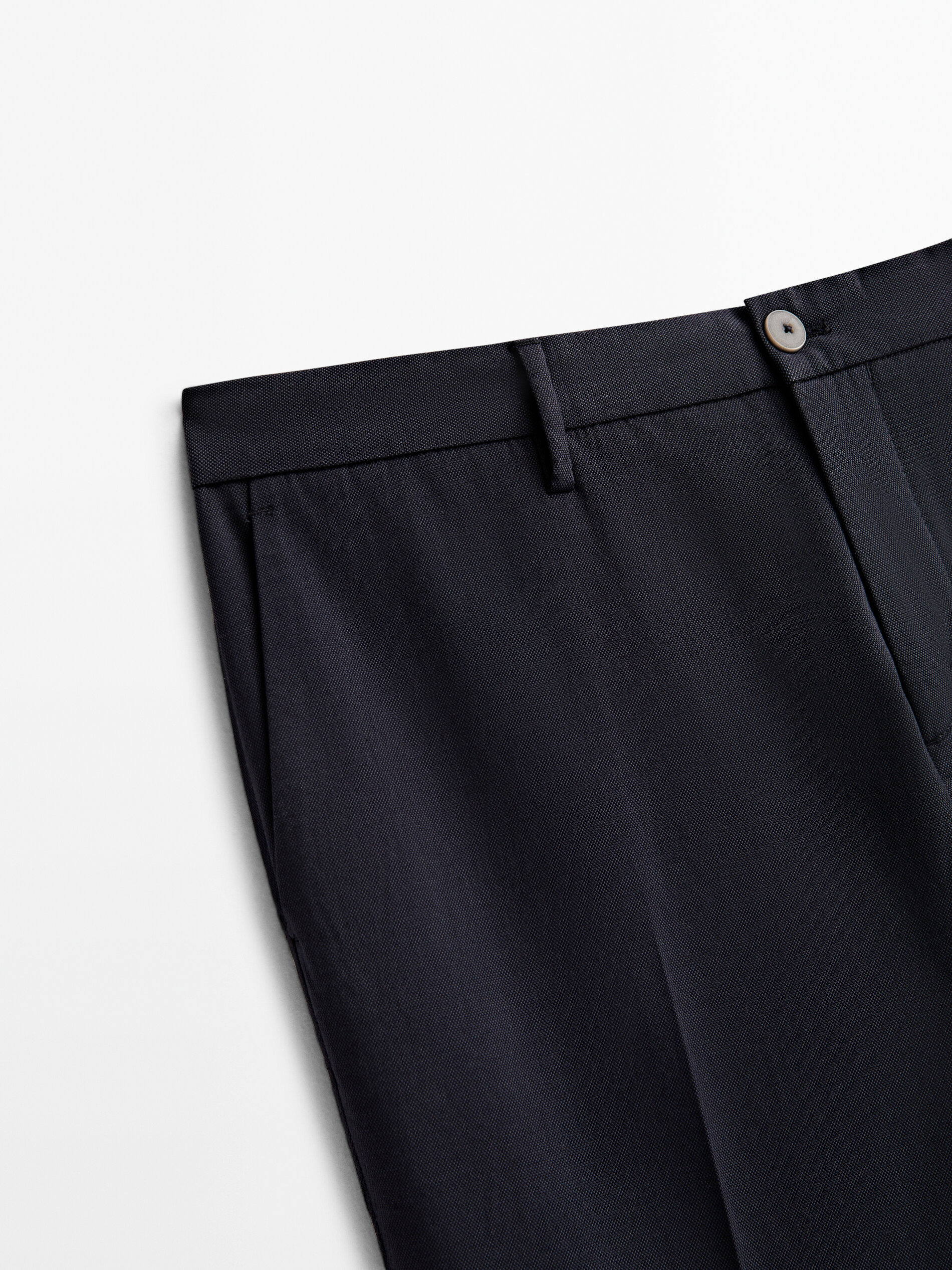 Calça chino slim fit em algodão tingido com fio de gelo - AZUL MARINHO