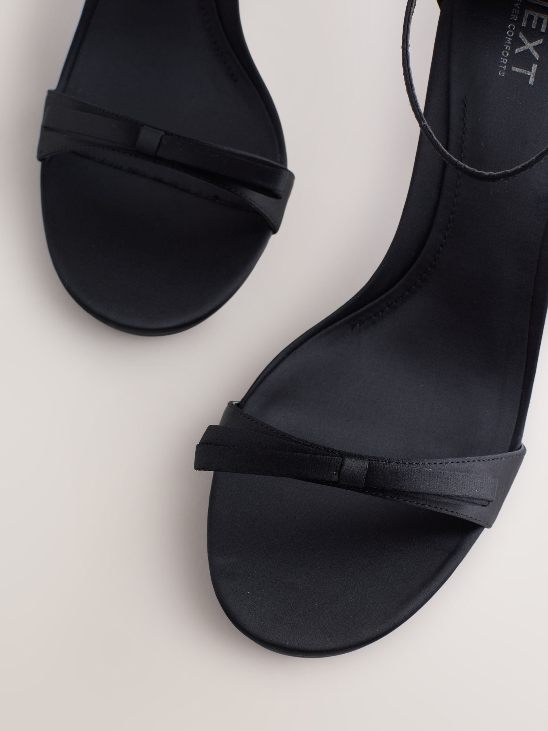 Zwart - Forever Comfort® Mini Satin Bow Heeled Sandals