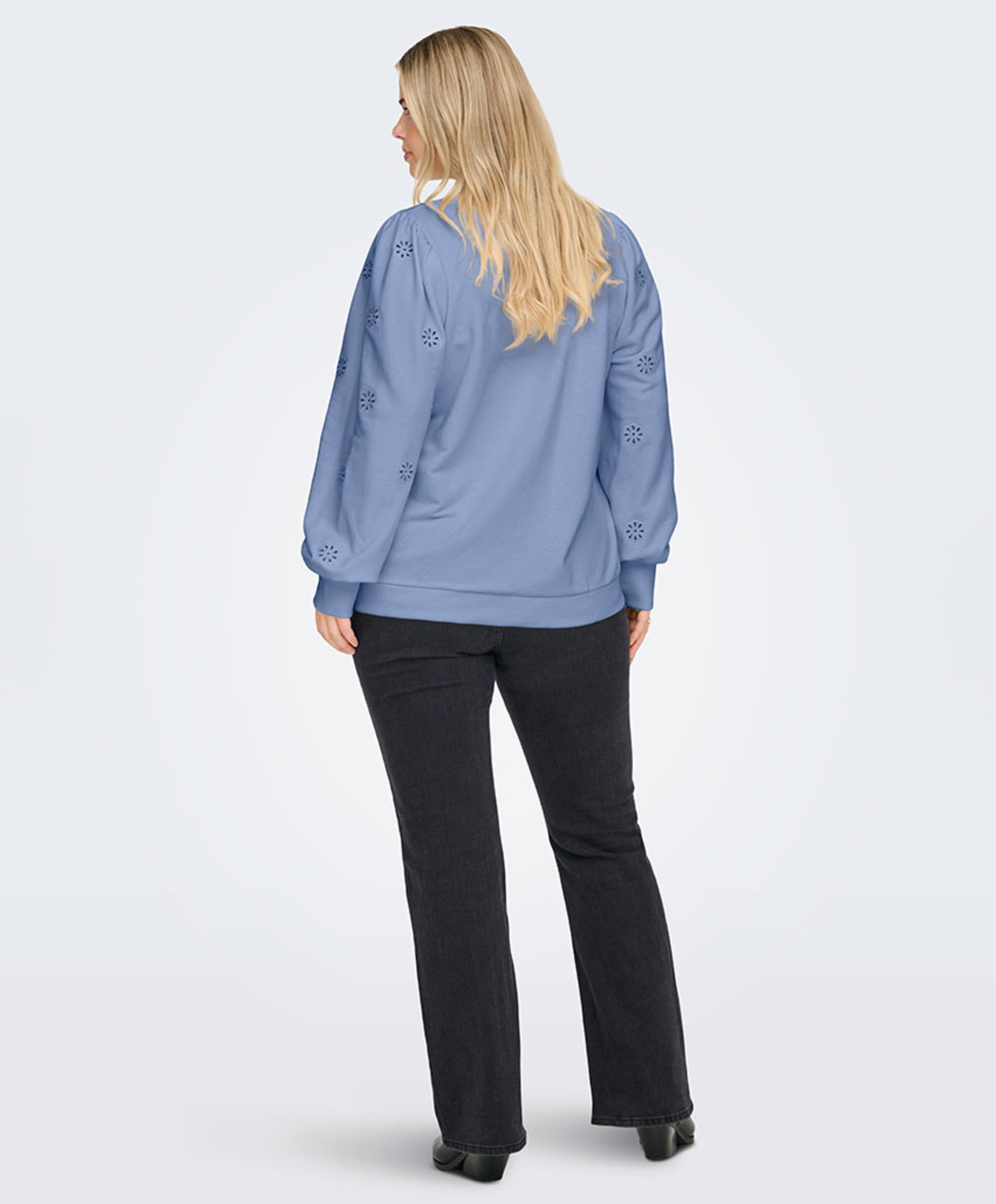 Only Carmakoma Dames sweater blauw