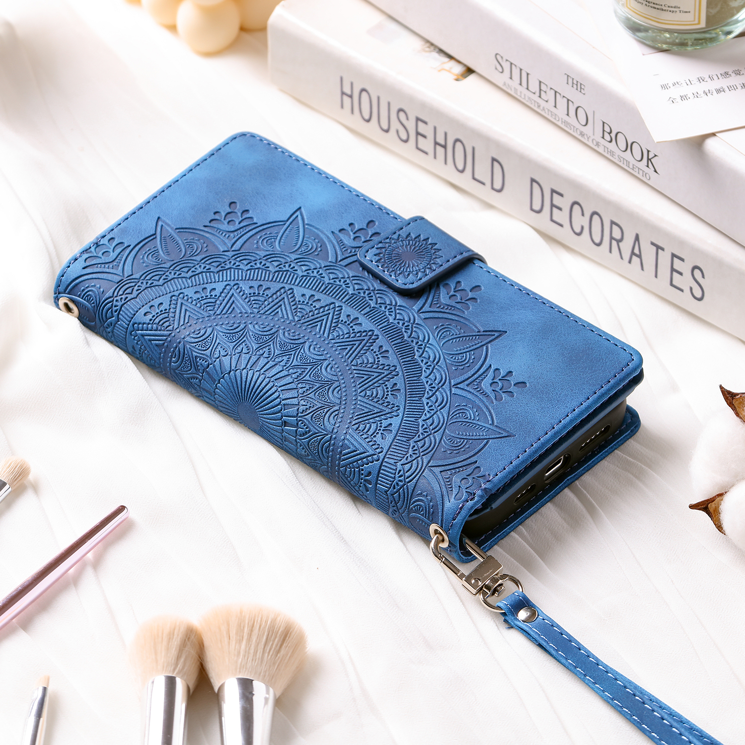 Samsung Galaxy S24 FE Leder Tasche Flip Cover mit Reissverschluss - Mandala Flowers Imprint - Blau