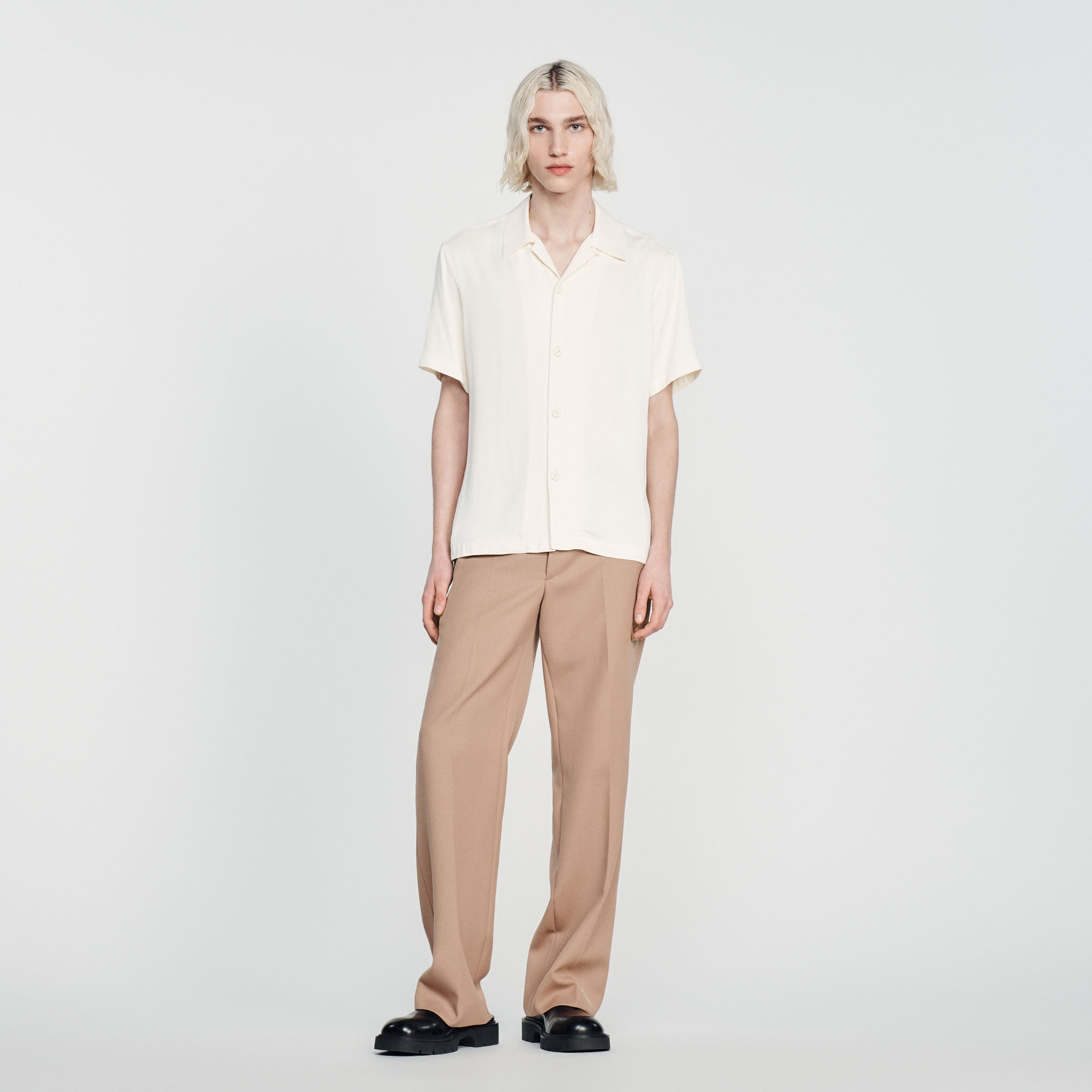 Chemise á manches courtes Homme