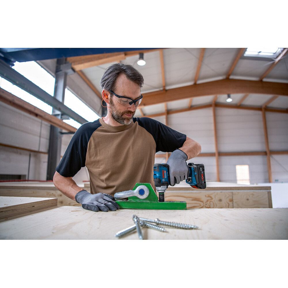 MUTTERTREKKER BOSCH GDS 18V-330 HC BLÅ UTEN BATTERI OG LADER