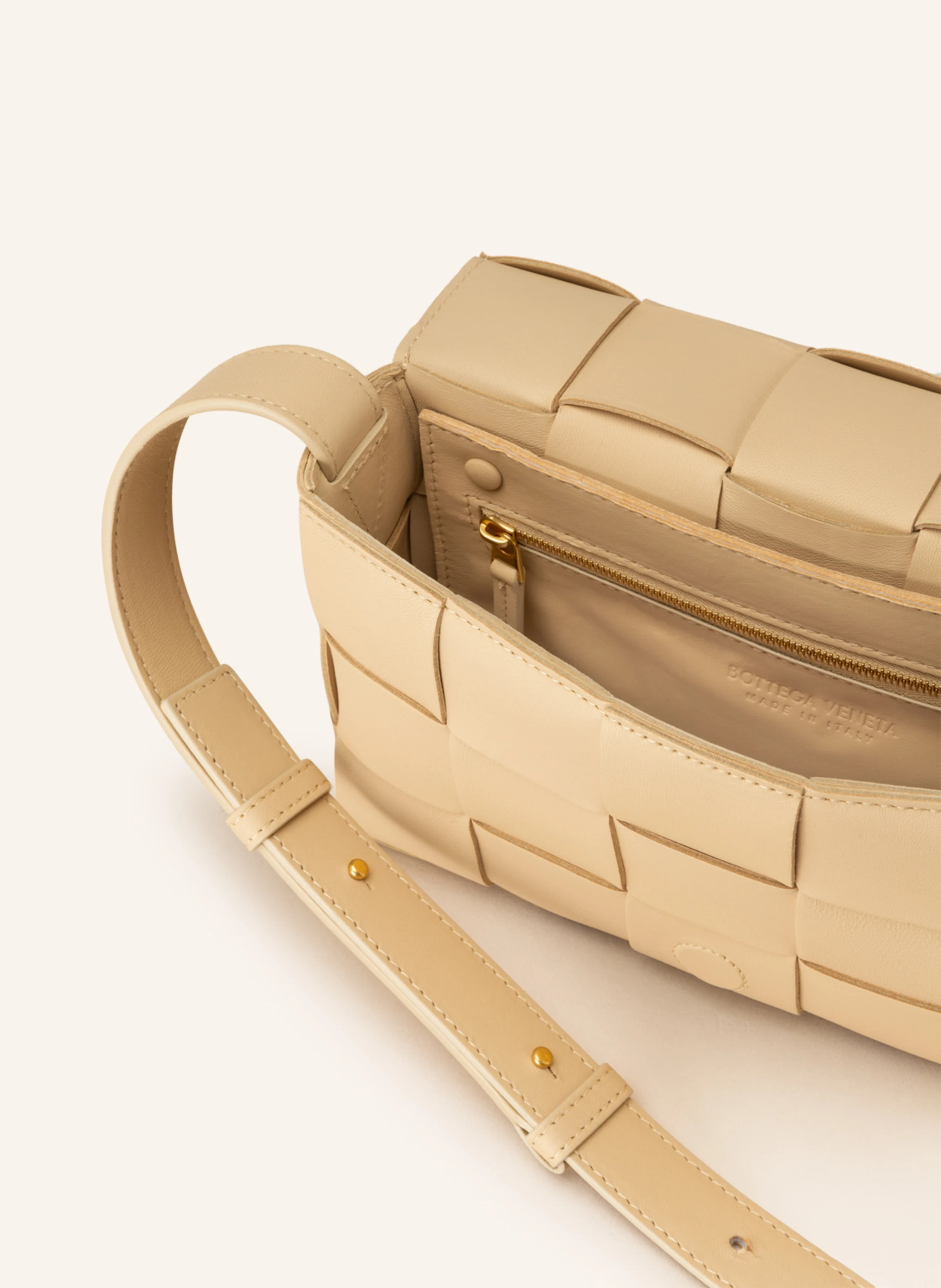 BOTTEGA VENETA Umhängetasche CASSETTE SMALL