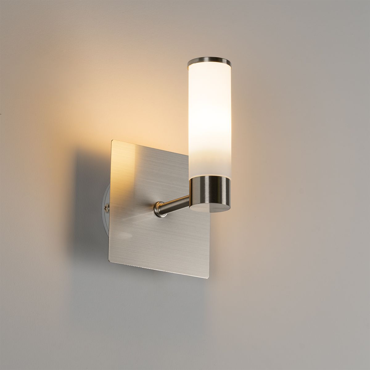 Moderne badkamer wandlamp staal IP44 - Bath
