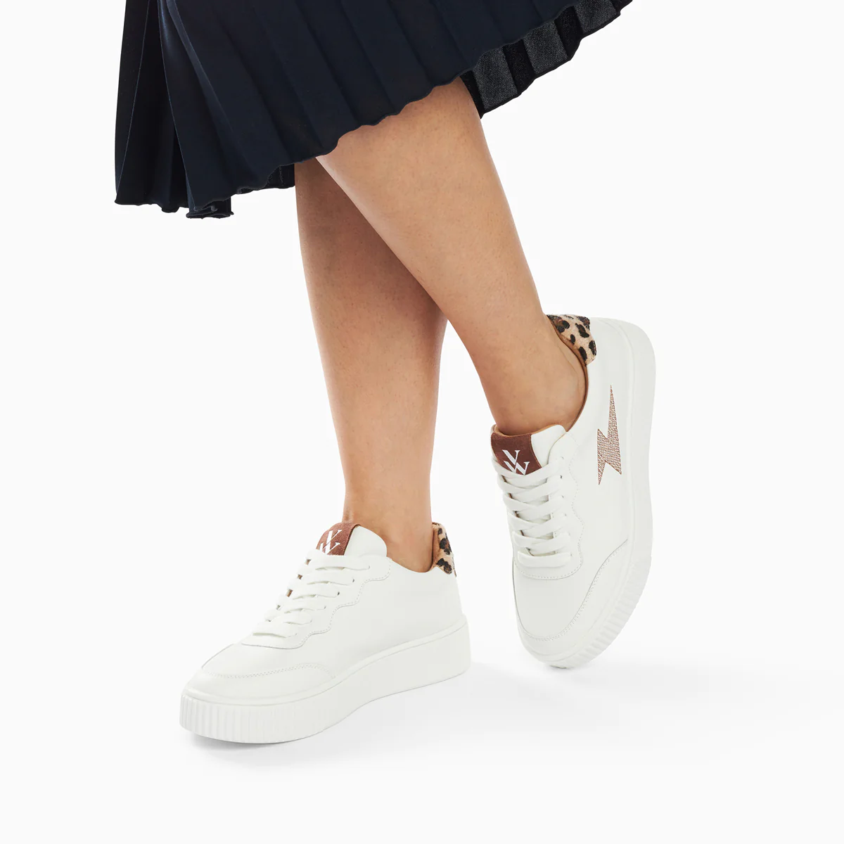 Sneakers-Baskets éclair Carolane blanc et léopard à lacets