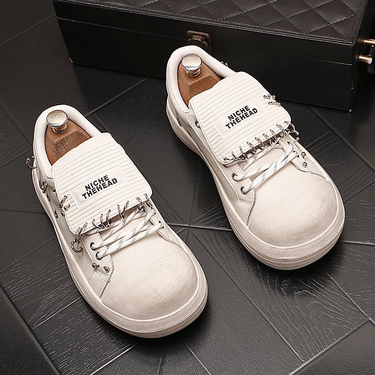 Mr Ozera - Sneakers met tong en letters