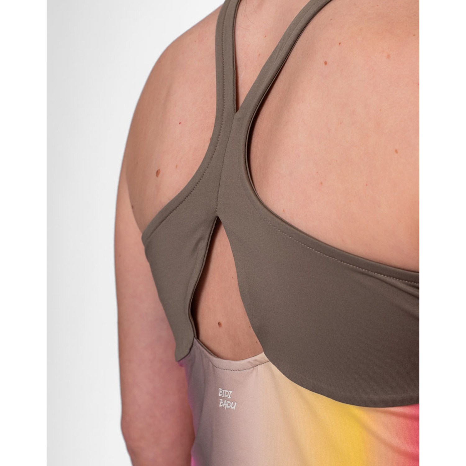 Bidi Badu Spectrum Tank