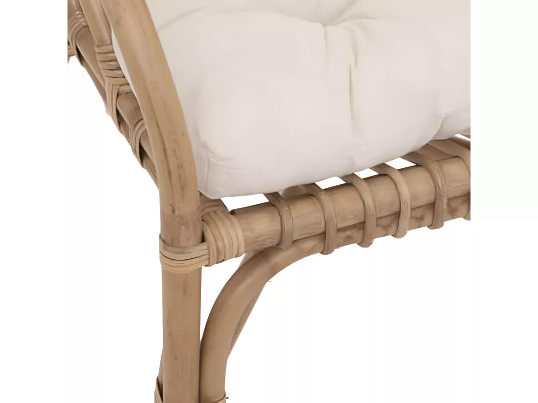 Fauteuil en rotin coloris naturel - Longueur 60 x Profondeur 68 x Hauteur 77 cm