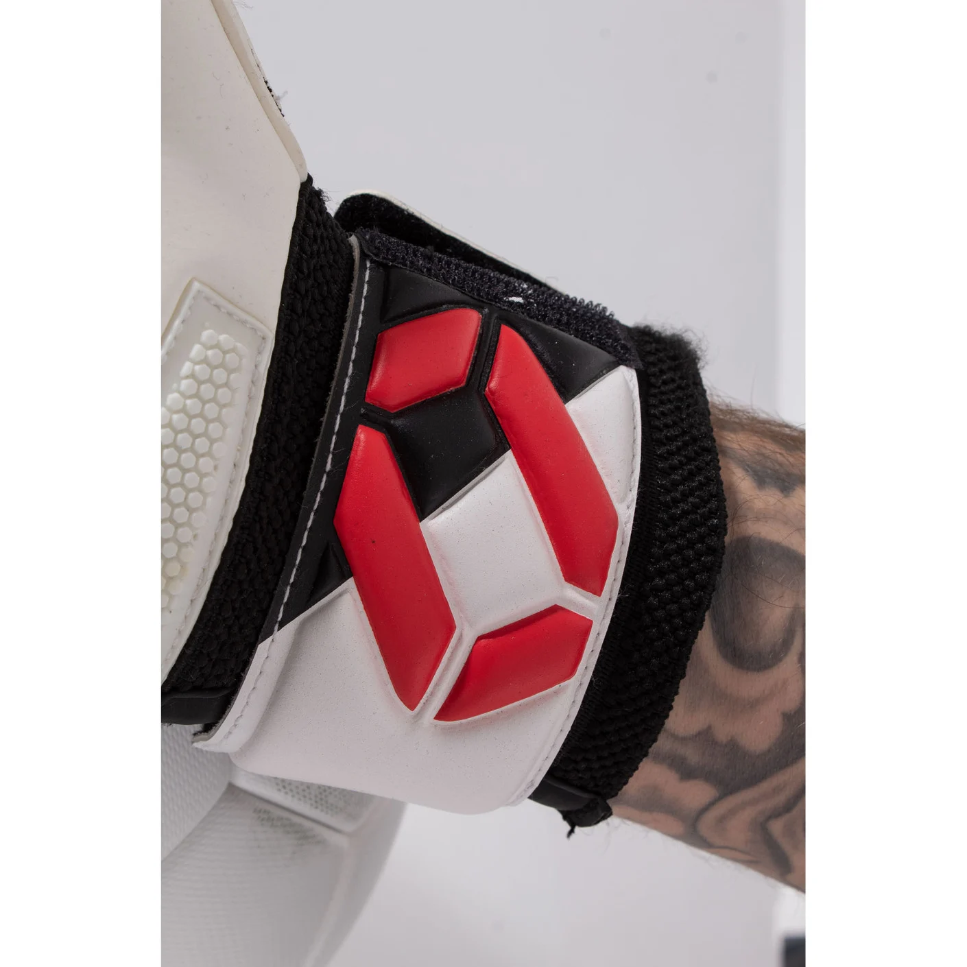 Stanno Hardground RFH IV Keepershandschoenen Wit Zwart Rood