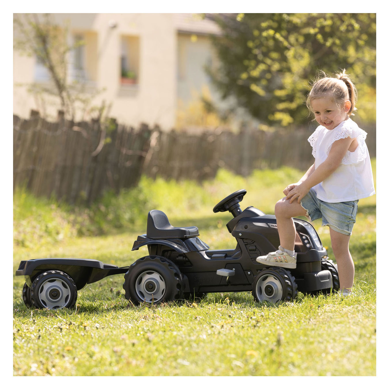 Smoby Farmer XL Traptractor met Trailer Zwart