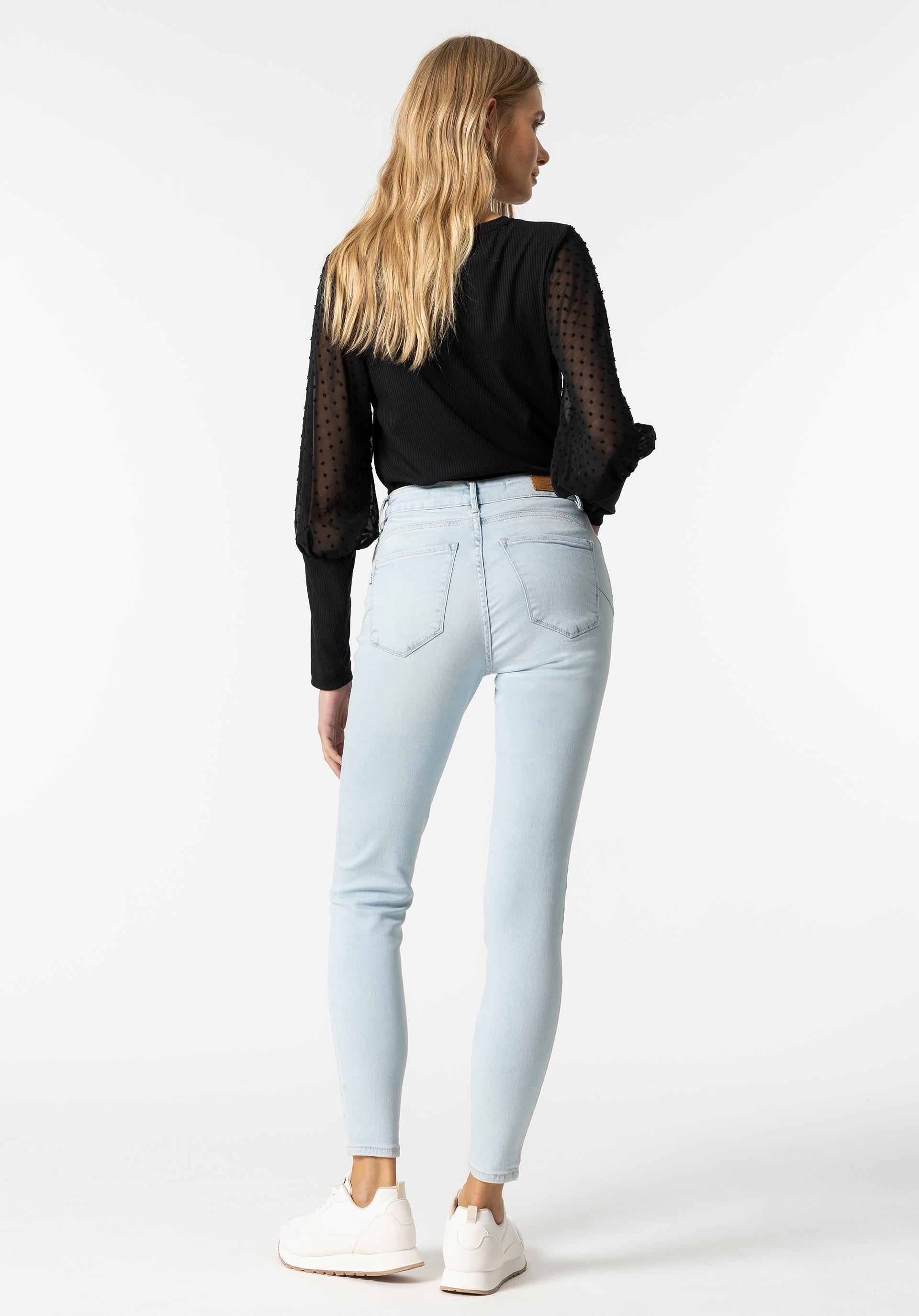 Jeans Light Push-up Skinny Cintura Média
