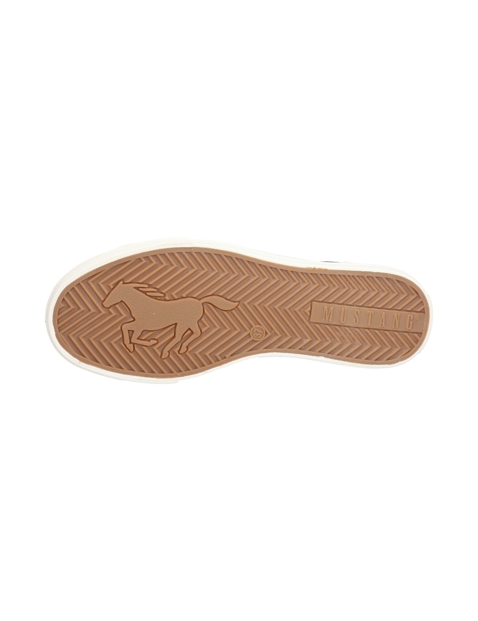 Canvas Sneaker