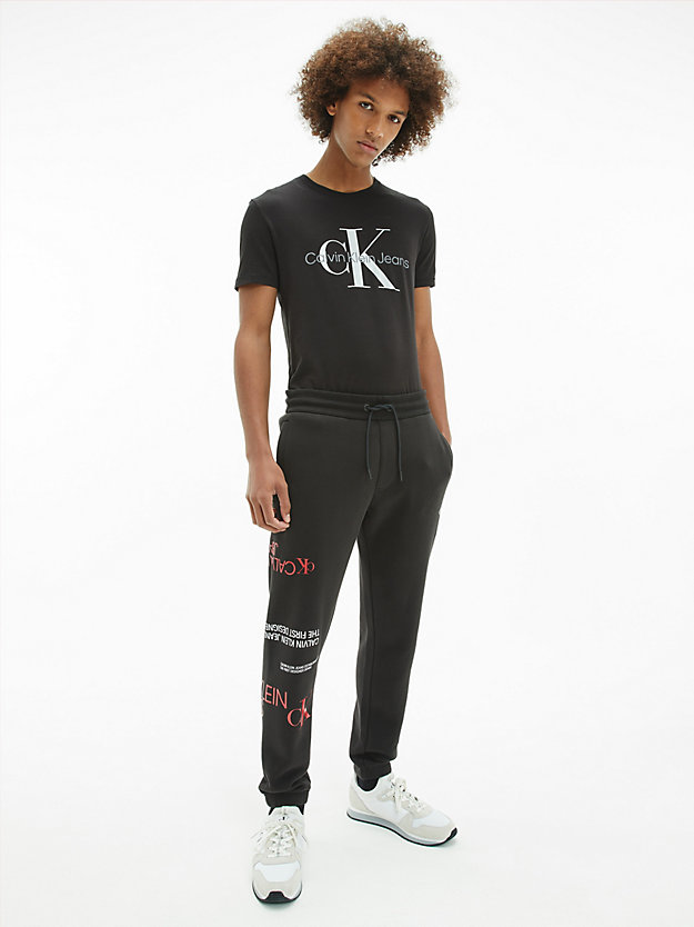 Camiseta slim fit com monograma