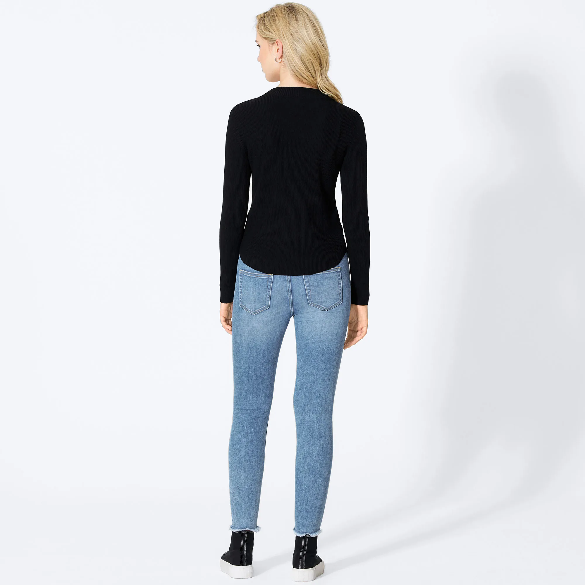 Damen-Jeans mit offener Saumkante