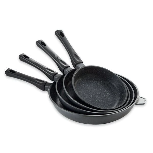 Lot 4 Poêles avec revêtement Dur comme la pierre 20, 24, 28 et 32 cm M