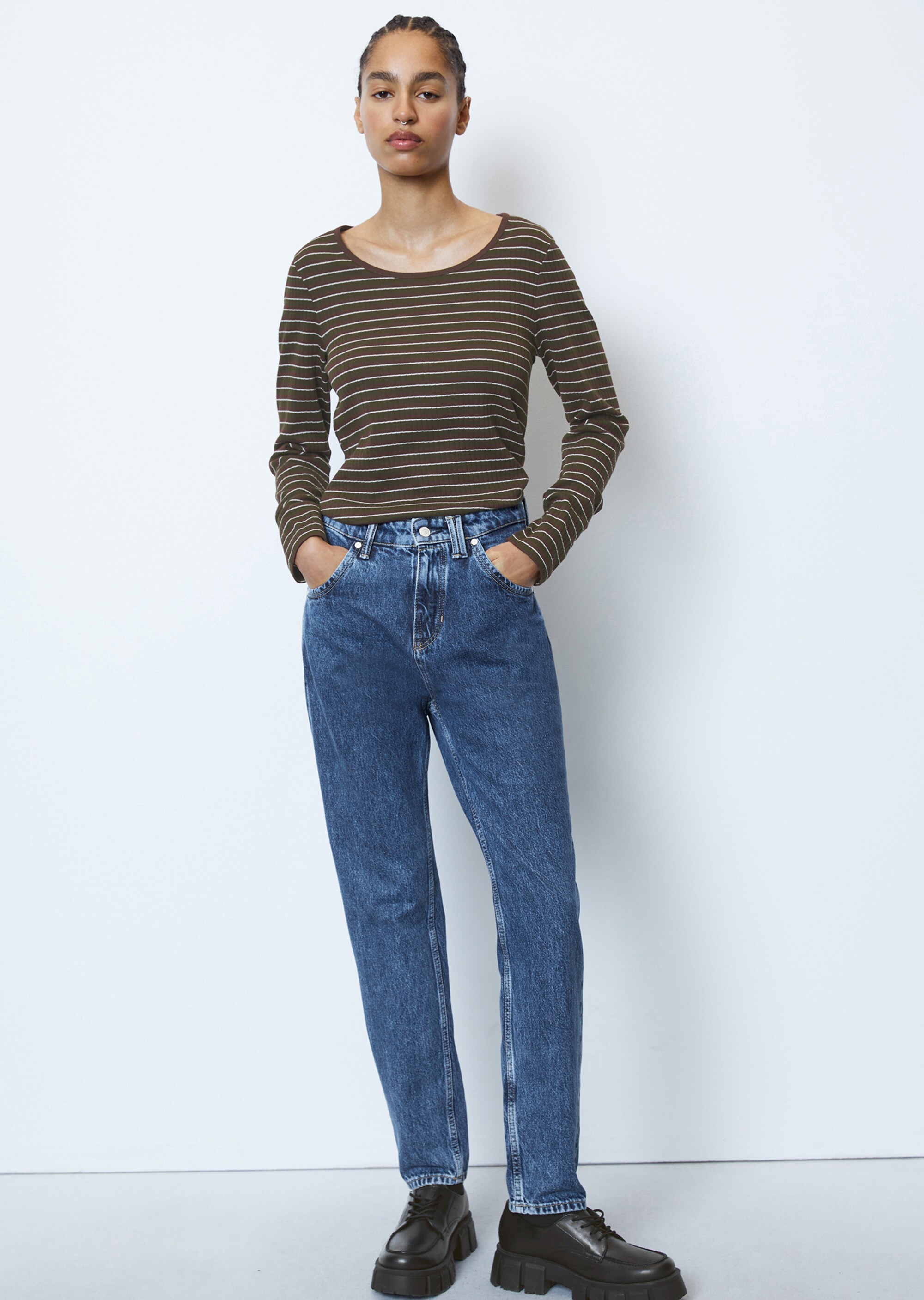 Gestreiftes Longsleeve slimaus geripptem Interlock-Jersey