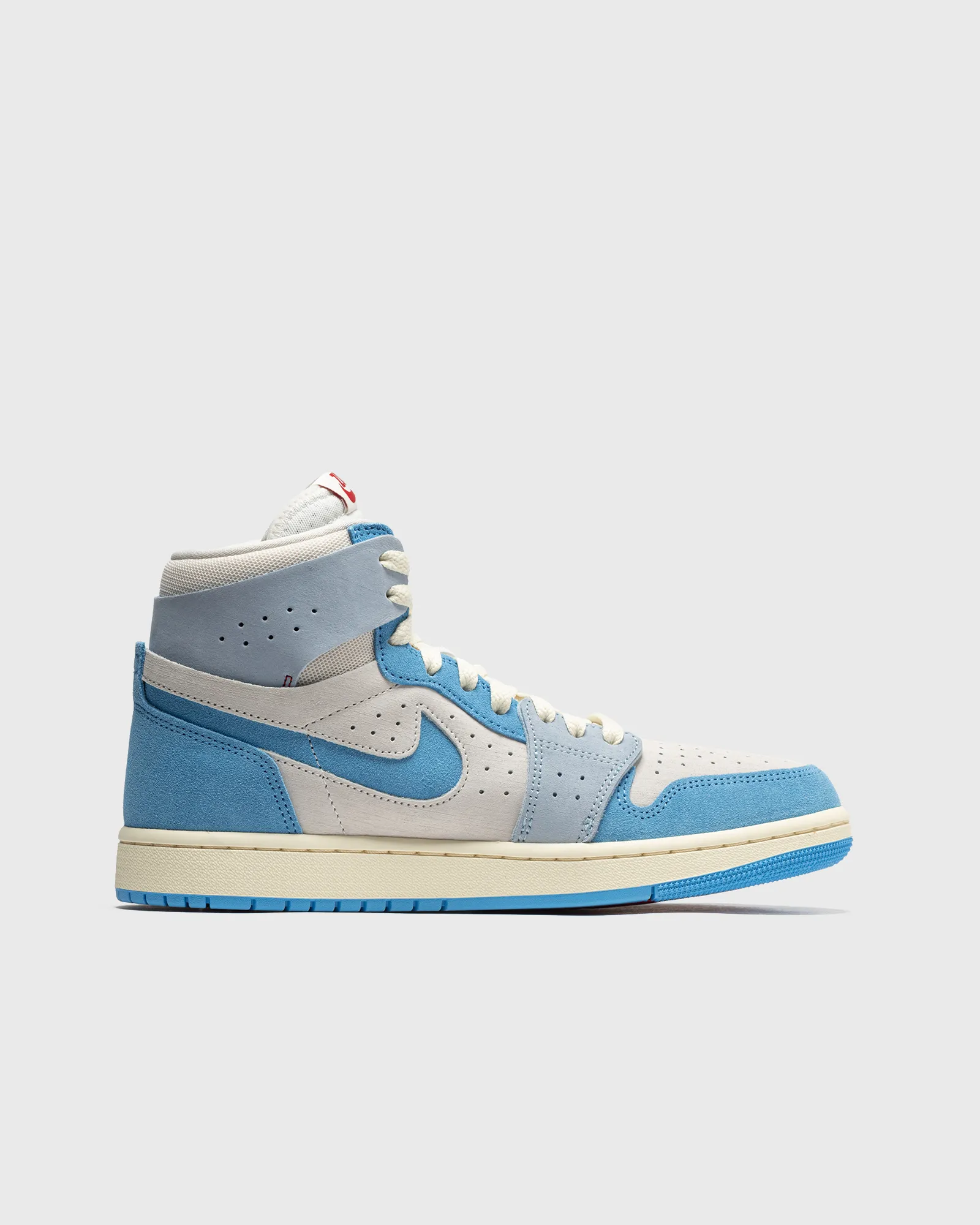 Jordan WMNS AJ1 Zoom Comfort 2