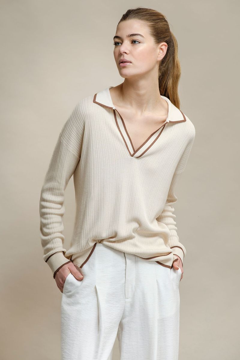 CAMISOLA DE MALHA COM GOLA DE POLO