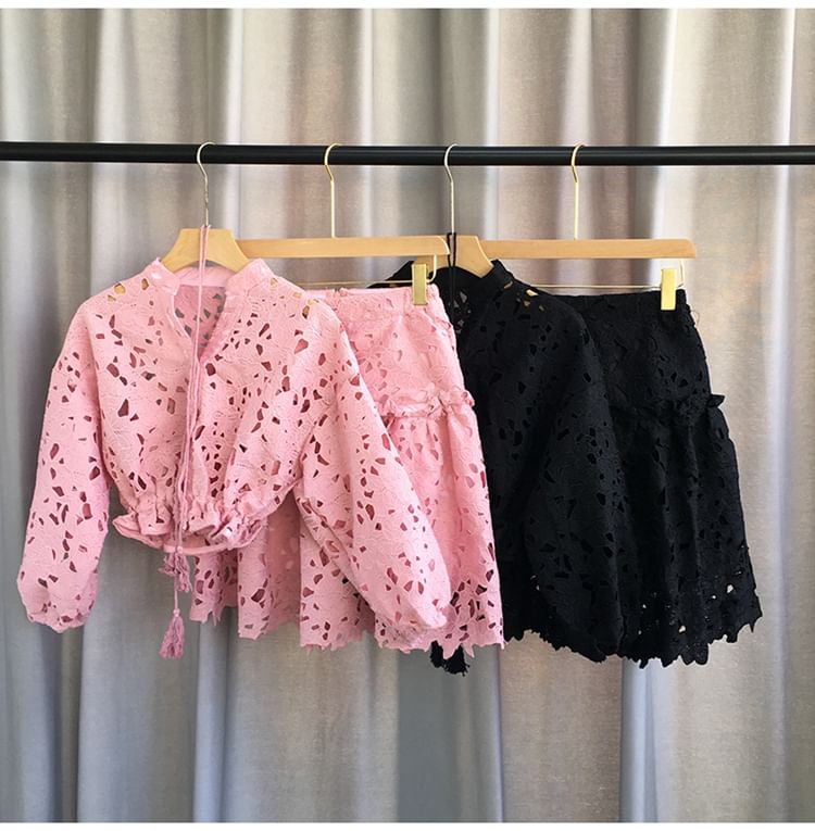 Dudu - Set: geperforeerde crop top met pofmouwen + hoge A-lijn minirok