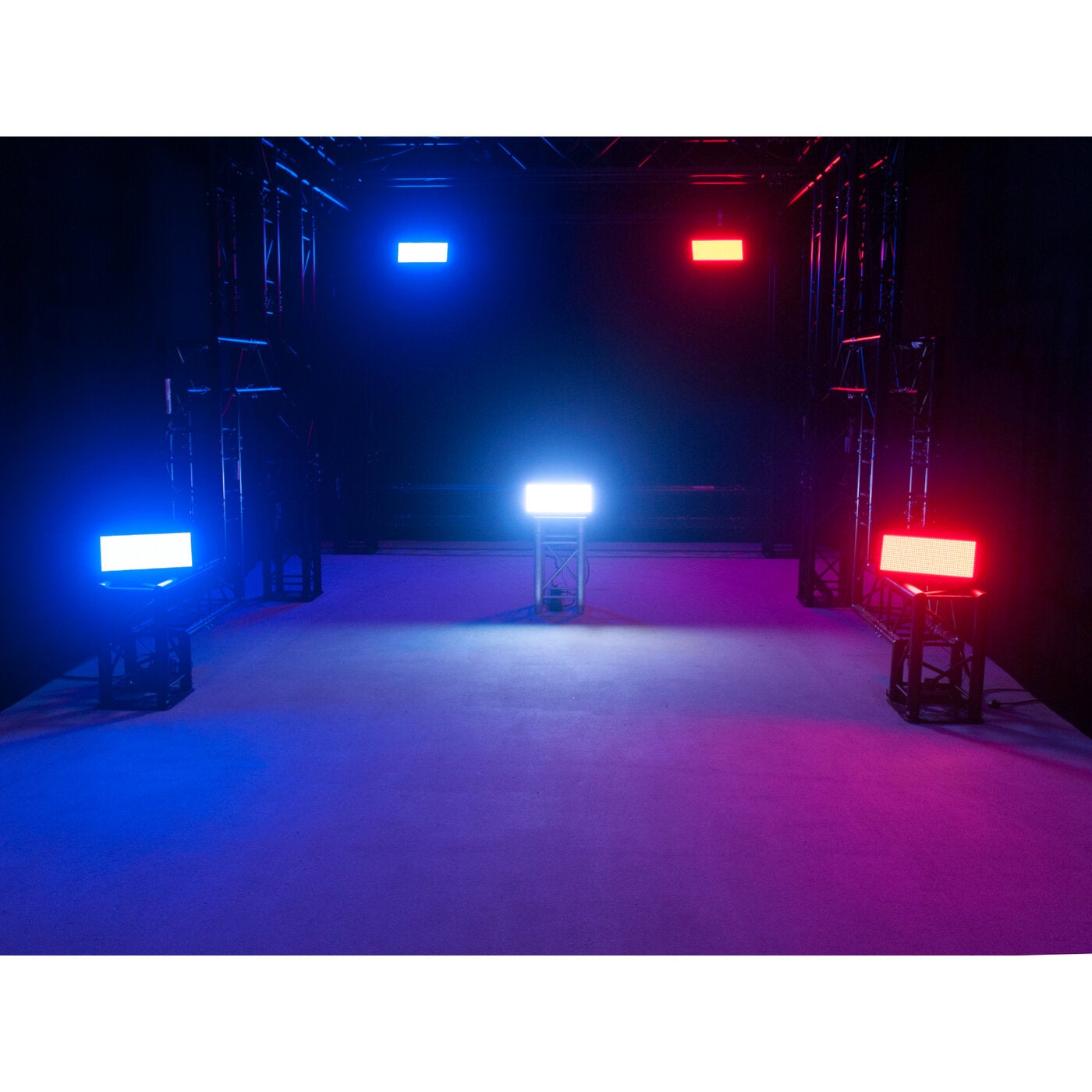Eurolite LED Strobe SMD PRO 864 DMX RGB 3-in-1 LED lichteffect