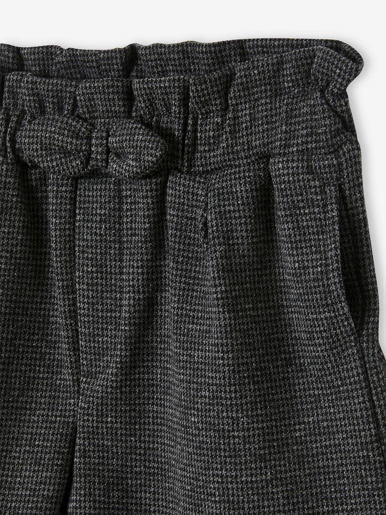 shorts xadrez, menina cinza escuro liso