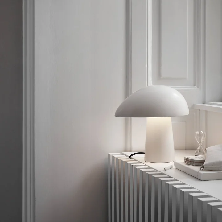 Fritz Hansen - Night Owl Tischleuchte, smokey white